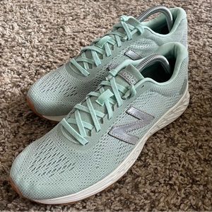 New Balance Fresh Foam Arishi Running Shoes Women’s Size 10B
